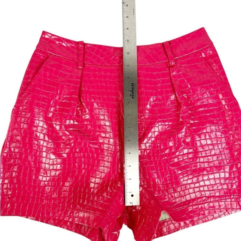 7‎ For All Mankind 7FAM Pink Croc Faux Leather High Waisted Dress Shorts Small - Picture 4 of 8